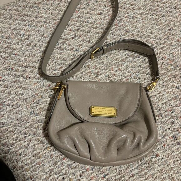 MARC by Marc Jacobs Q Natasha Leather Crossbody Bag - Picture 1 of 10